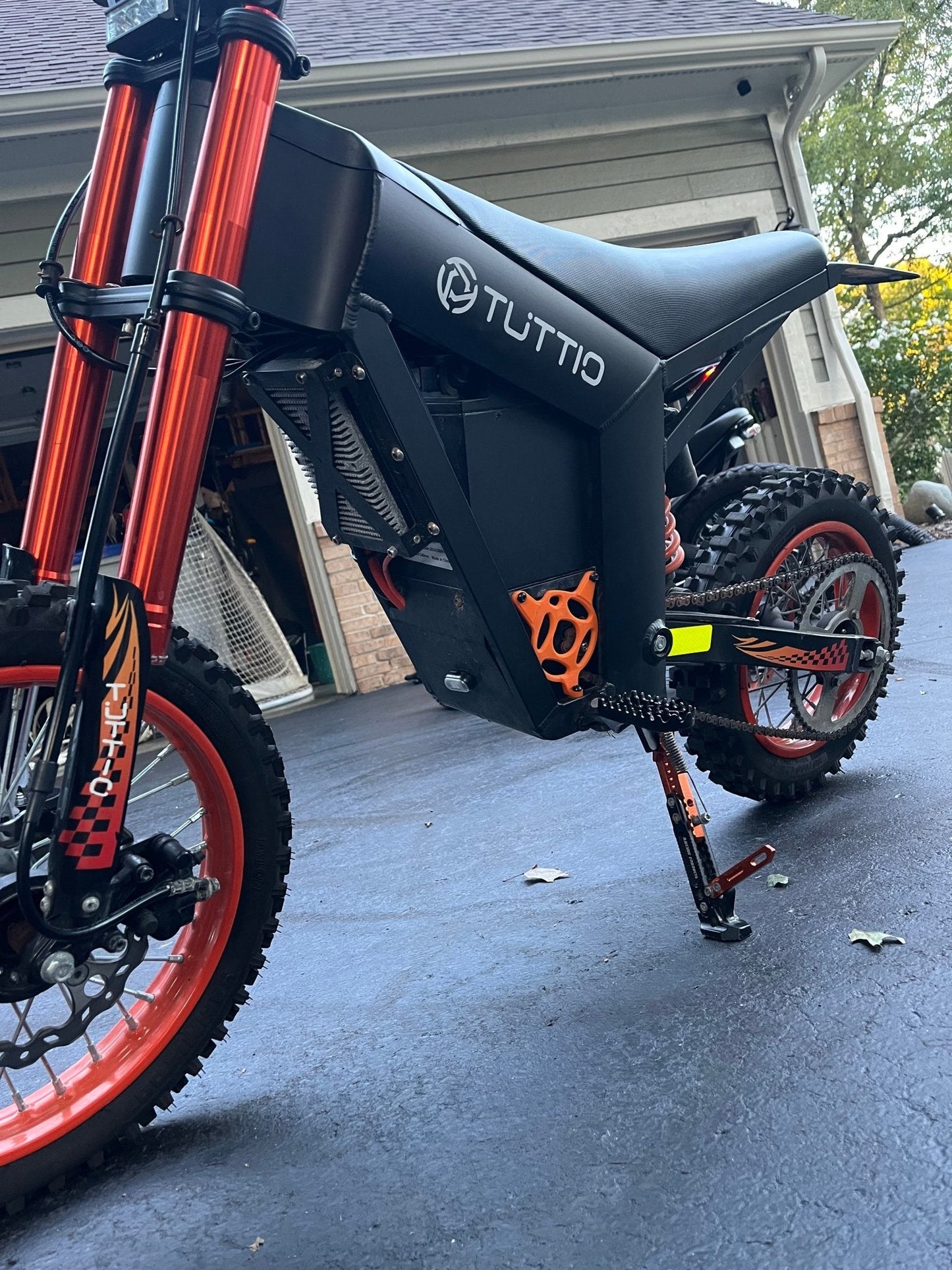 Tuttio Motor Cover and Panel Combo