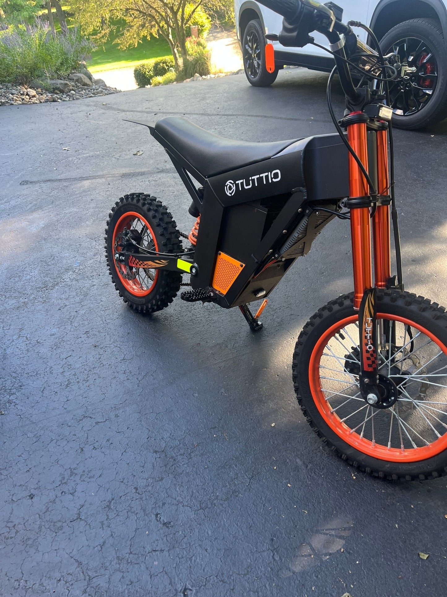 Tuttio Motor Cover Panels
