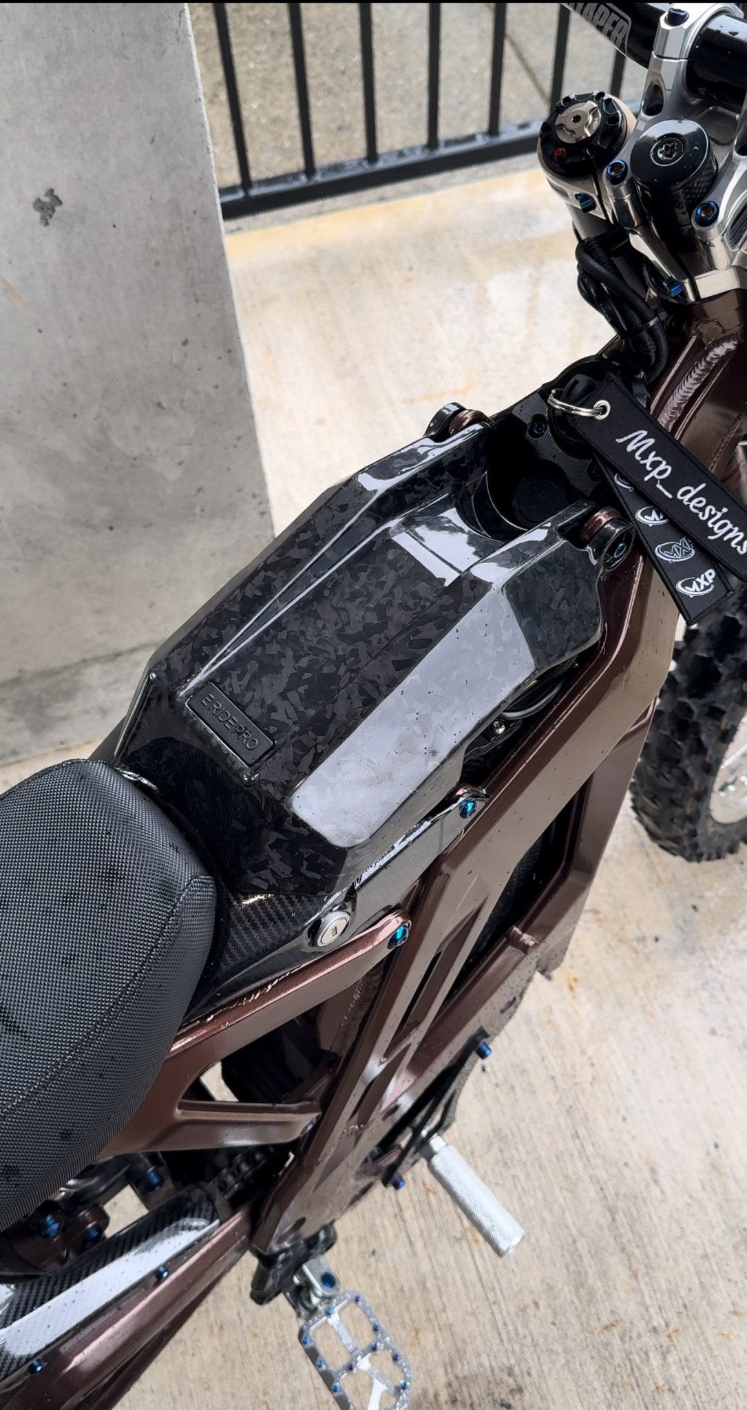 E Ride Pro REAL carbon fiber battery lid