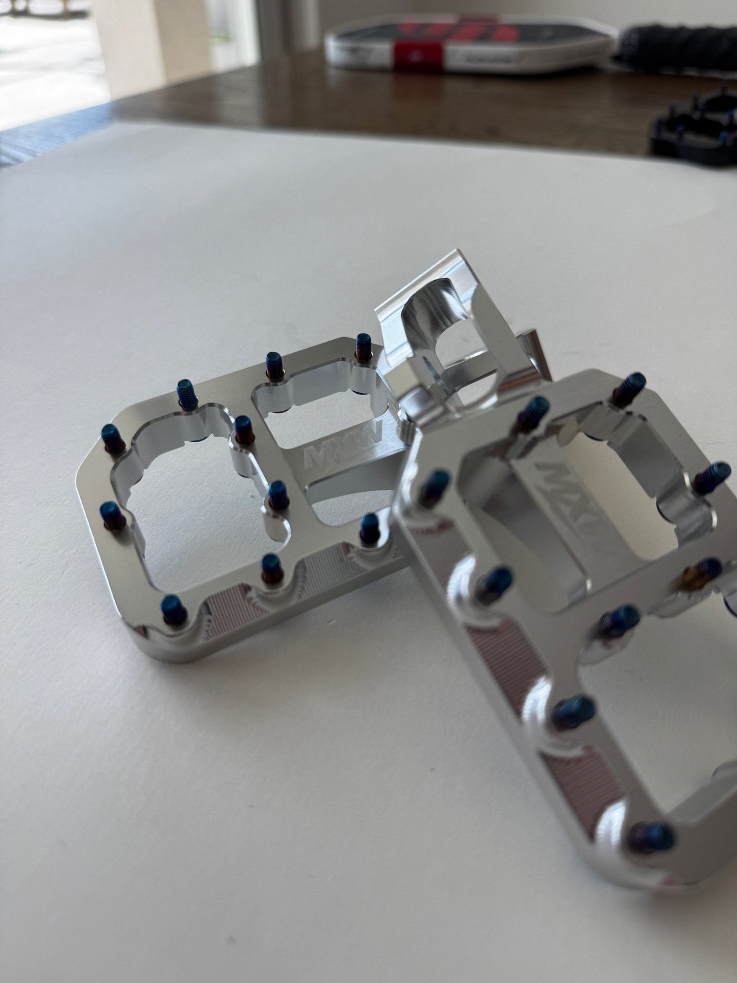 Chrome Wide Pegs